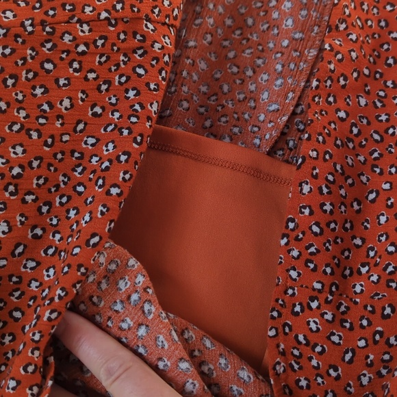 FINAL SALE 🆕🌿LEOPARD PRINT DRESS🌿 - Picture 6 of 9